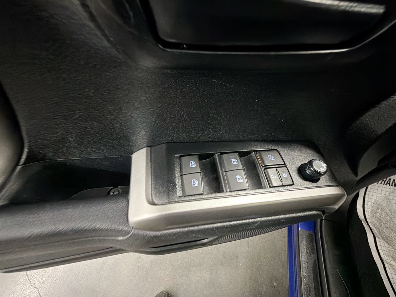 Used 2023 Toyota Tacoma SR5 RWD image 21