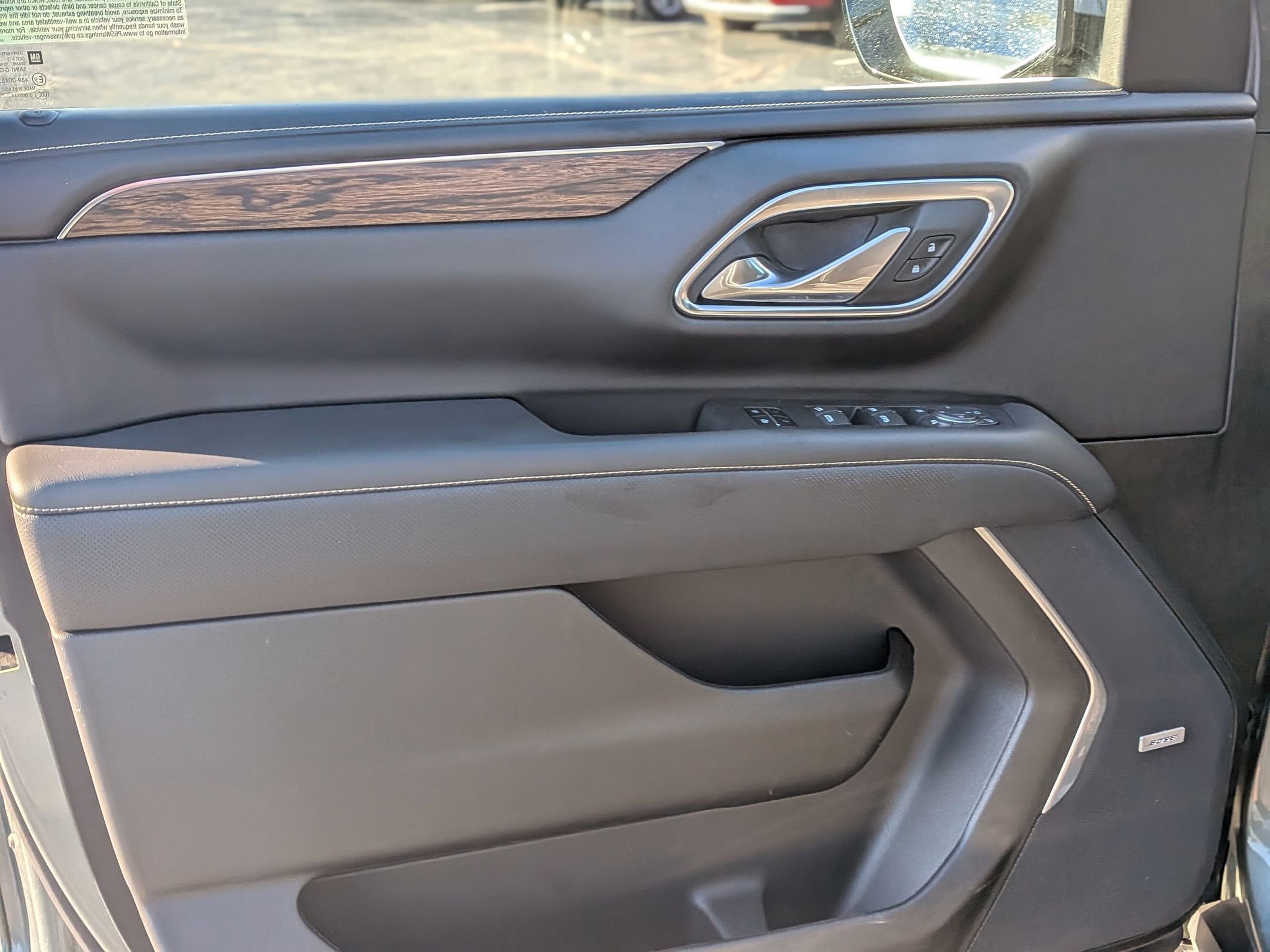 Used 2024 Chevrolet Suburban Premier image 14