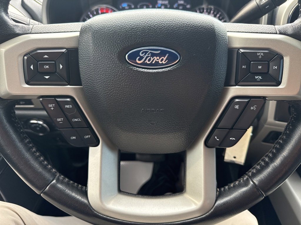 Used 2022 Ford F450 Lariat image 16