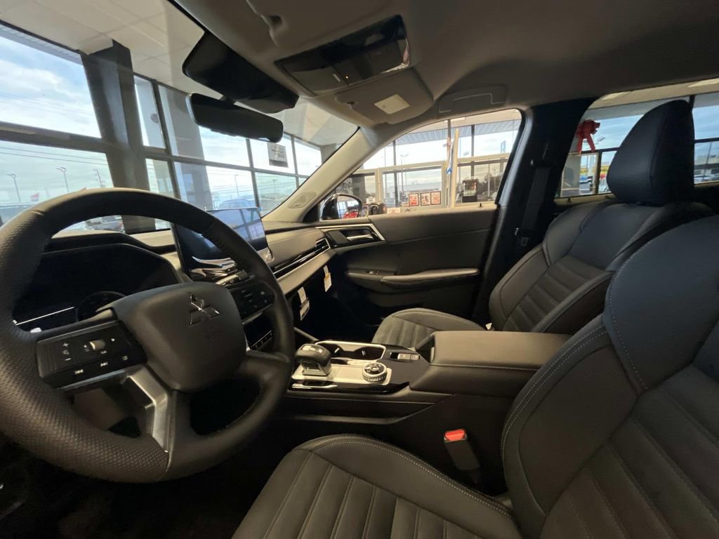 New 2026 Mitsubishi Outlander SE FWD image 10