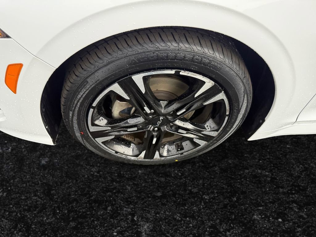 Used 2023 Kia K5 GT-Line image 9
