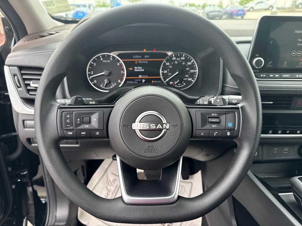 Used 2023 Nissan Rogue SV image 19