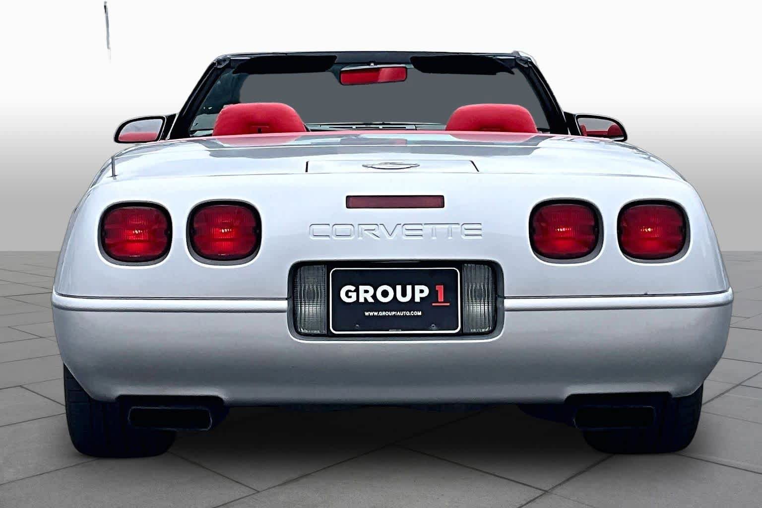 Used 1996 Chevrolet Corvette Convertible RWD image 4