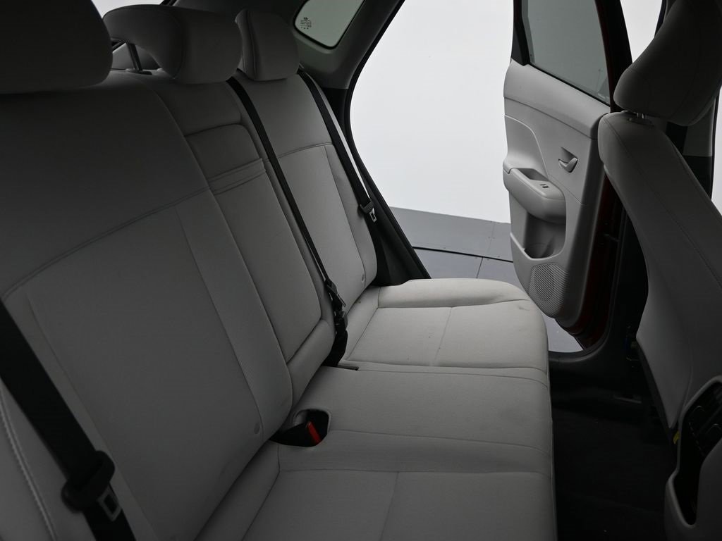 Used 2025 Hyundai Kona SEL image 13