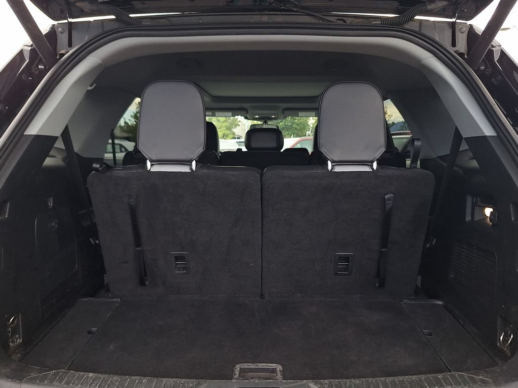 Used 2021 Ford Explorer XLT w/ Equipment Group 202A AWD/4WD image 30