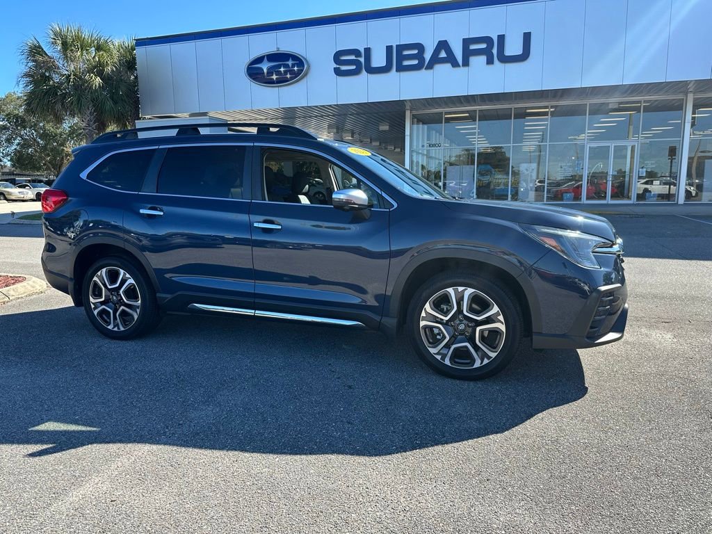 Used 2023 Subaru Ascent Touring image 1