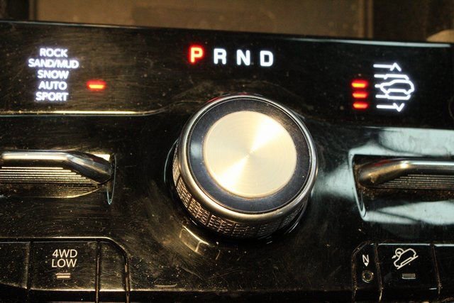 Used 2021 Jeep Grand Cherokee L Summit w/ Luxury Tech Group V image 32