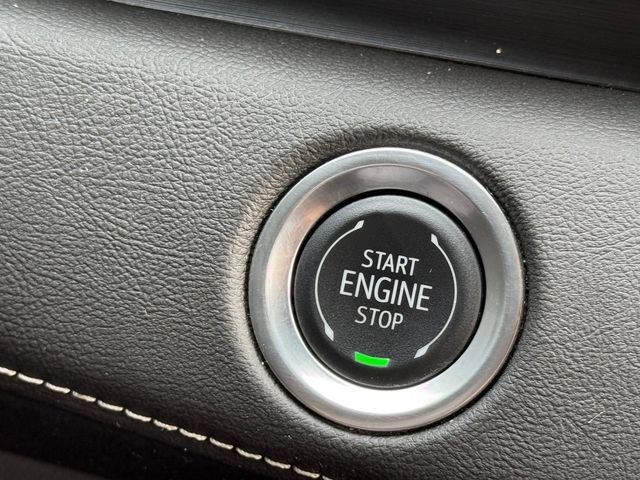 Used 2024 Cadillac Escalade Premium Luxury w/ LPO, Floor Liner Package AWD/4WD image 16