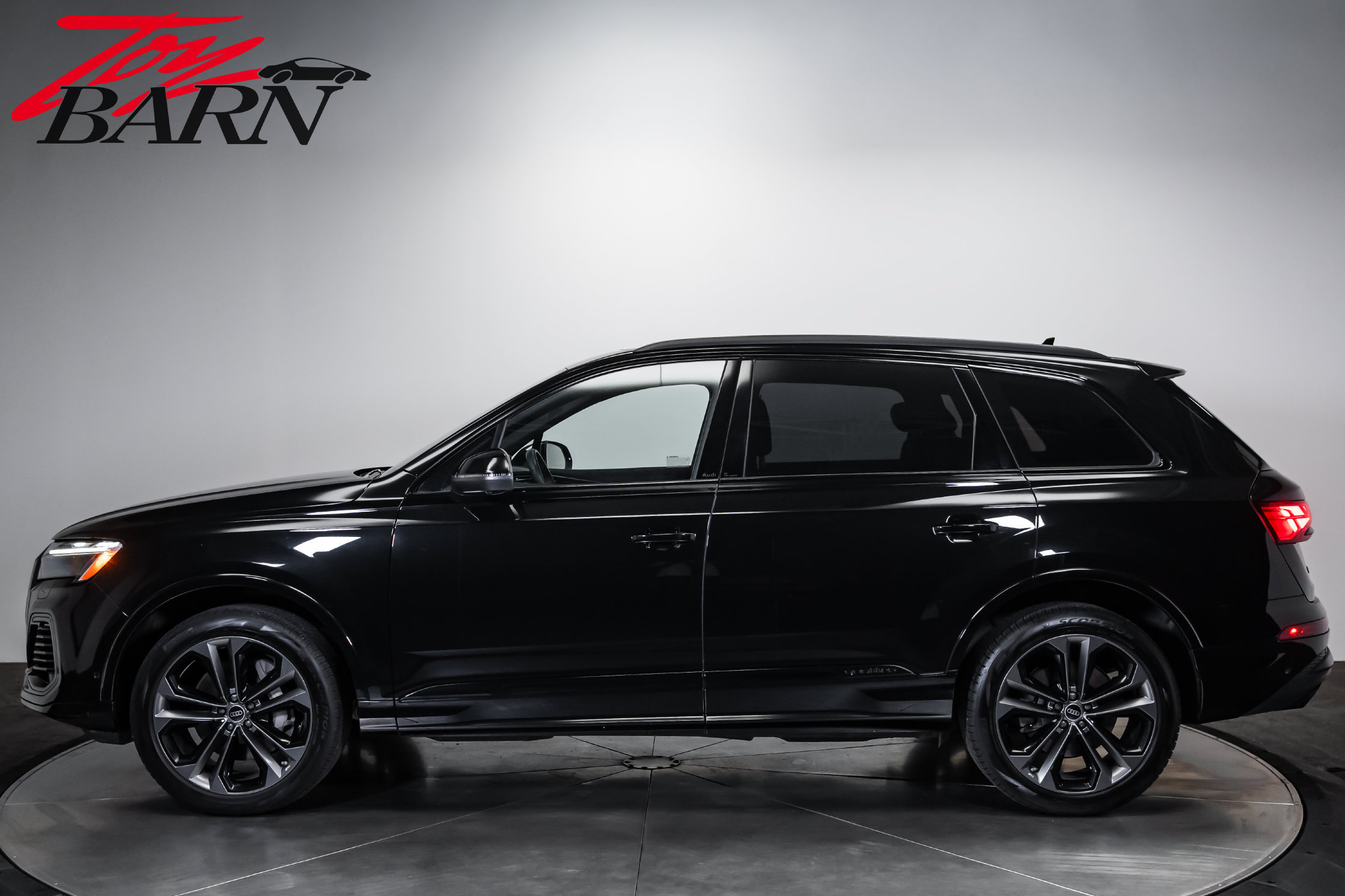 Used 2025 Audi Q7 3.0T Premium Plus w/ Premium Plus Package AWD/4WD image 2