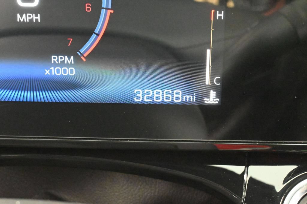 Used 2025 Chevrolet Trax RS FWD image 25