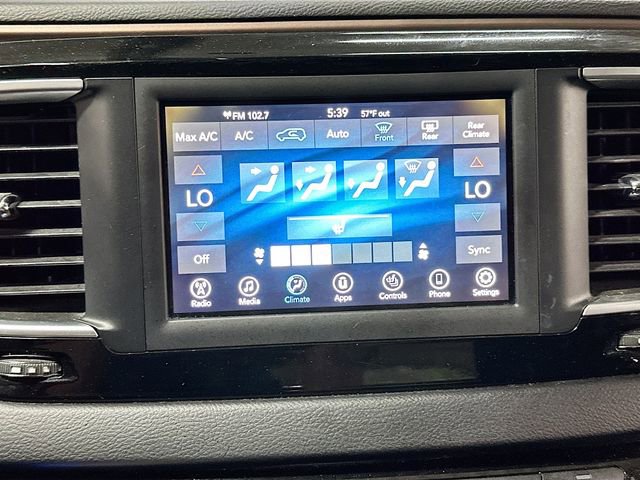 Used 2018 Chrysler Pacifica Touring-L w/ Tire & Wheel Group FWD image 15