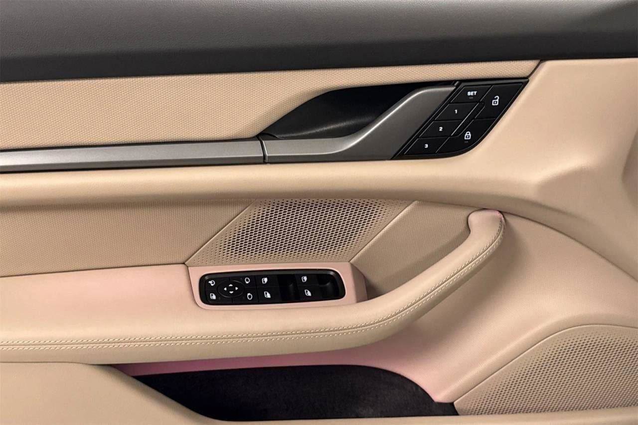 New 2025 Porsche Taycan image 47