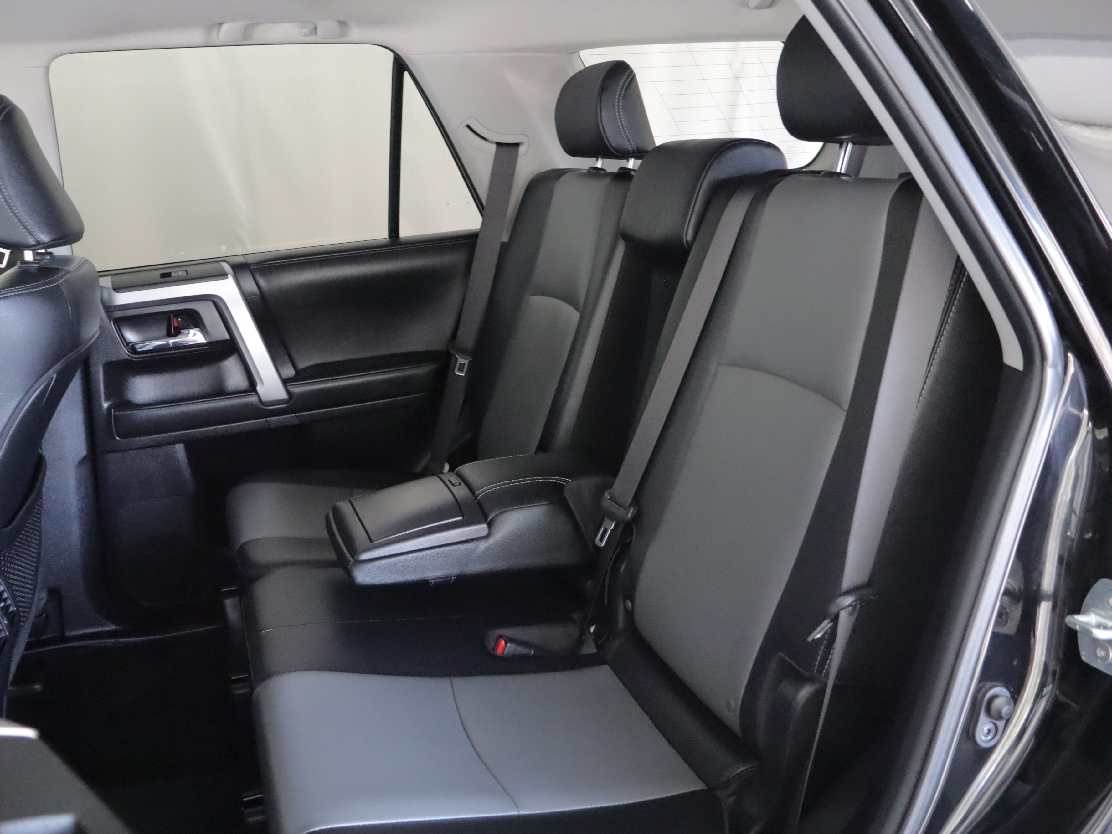 Used 2024 Toyota 4Runner SR5 Premium w/ Moonroof Package image 11