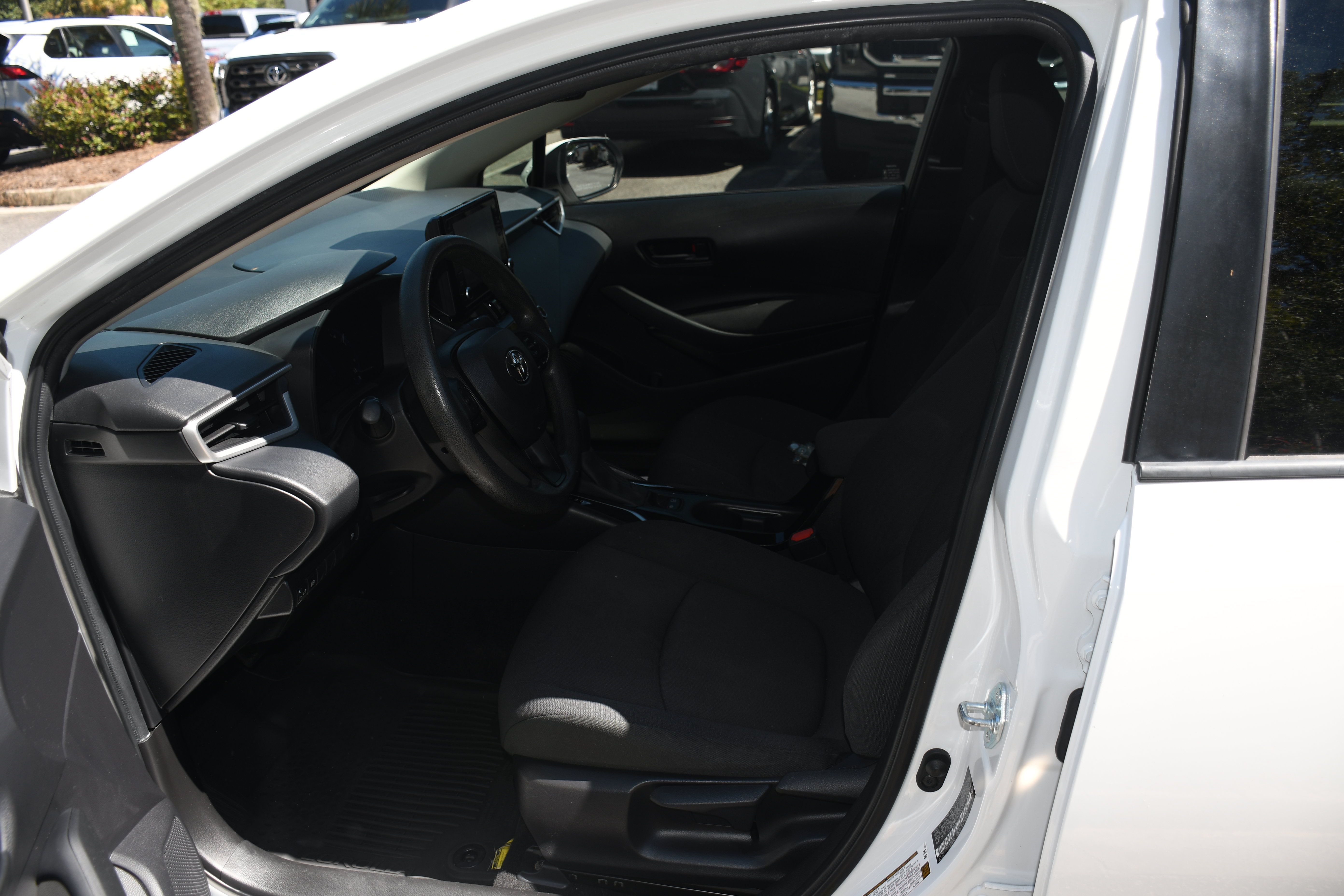 Certified 2022 Toyota Corolla LE FWD image 7