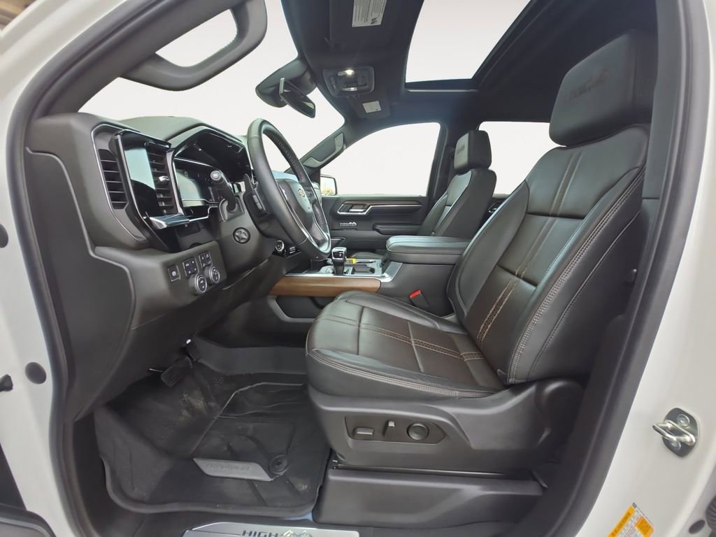 Certified 2023 Chevrolet Silverado 1500 High Country w/ High Country Premium Package image 9
