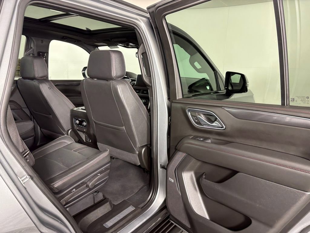Used 2024 Chevrolet Tahoe RST w/ Luxury Package AWD/4WD image 38