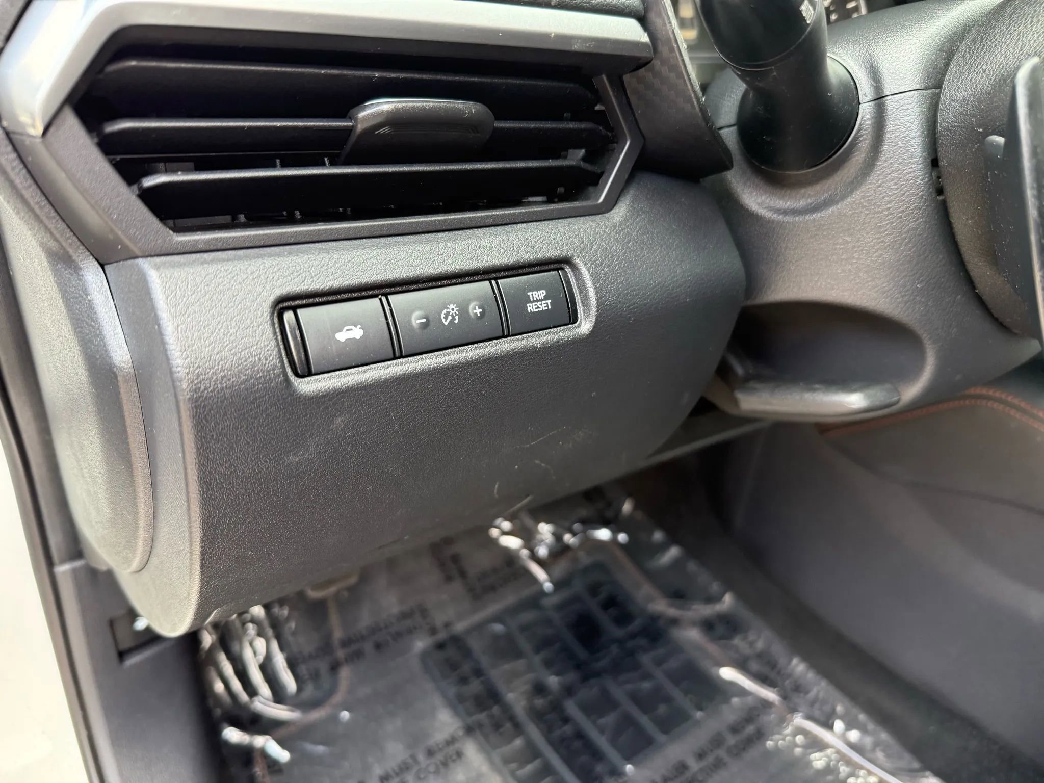 Used 2020 Nissan Altima 2.5 SR w/ Premium Package image 11