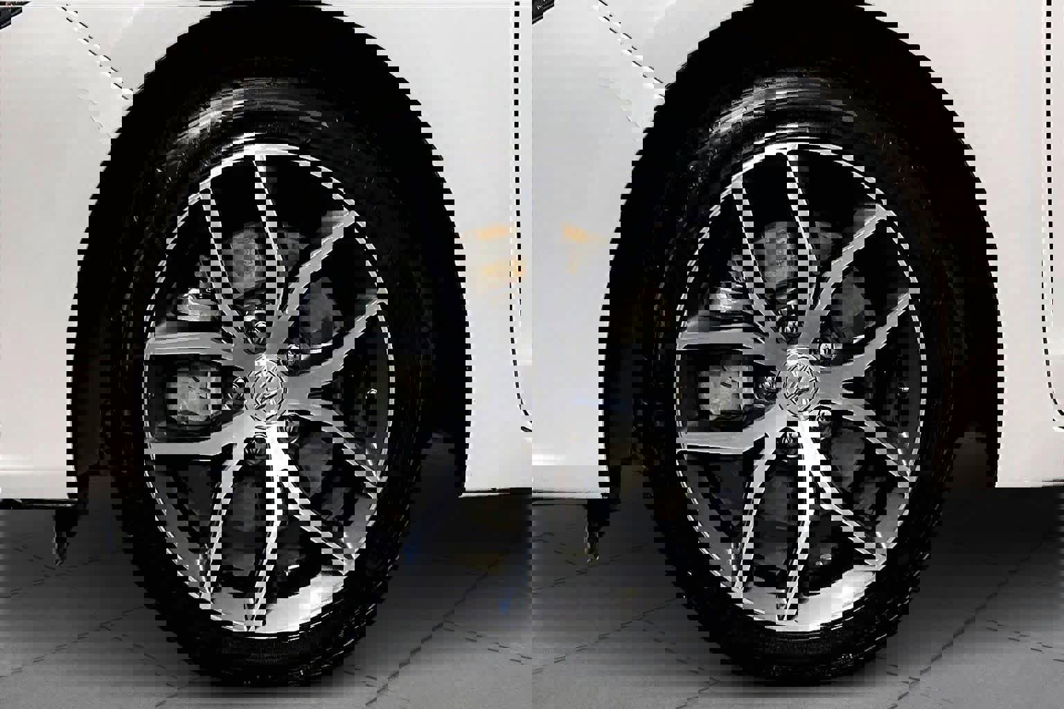 Used 2020 Acura ILX w/ Premium Package image 10