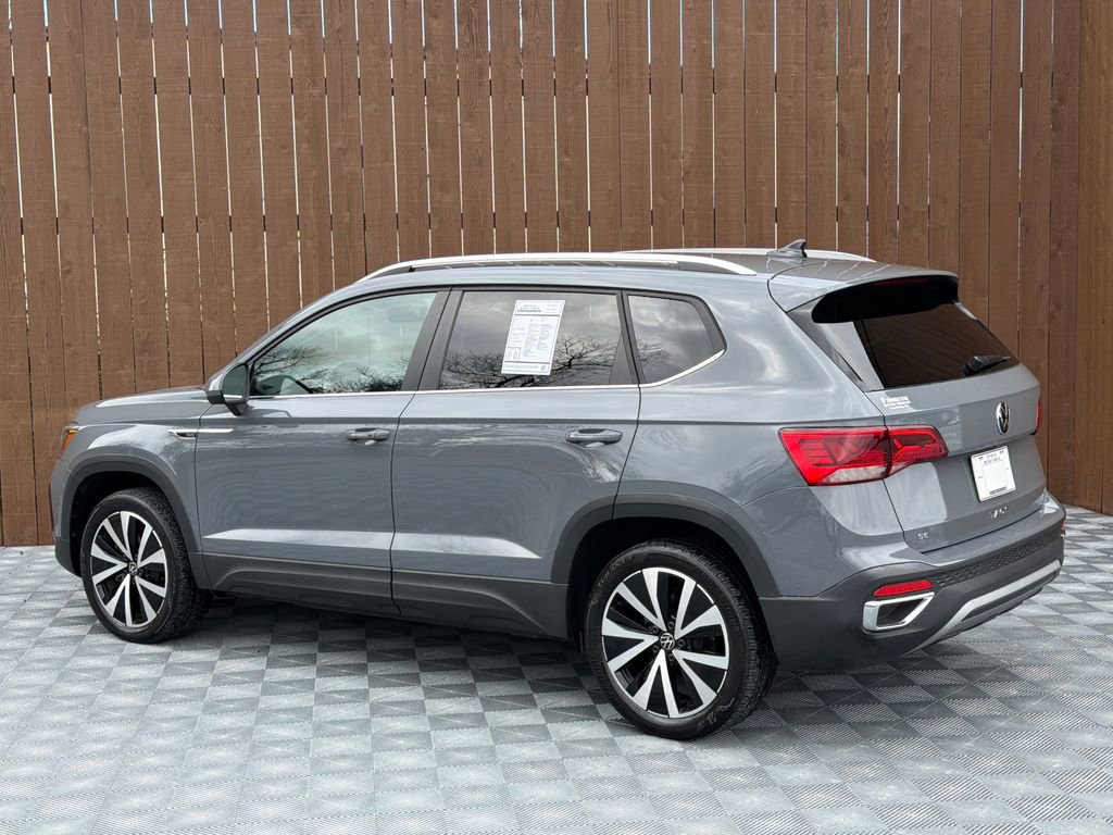 Used 2023 Volkswagen Taos SE image 13
