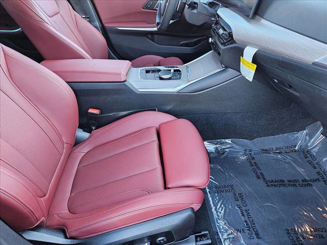 Used 2025 BMW 330i Sedan w/ Premium Package image 19