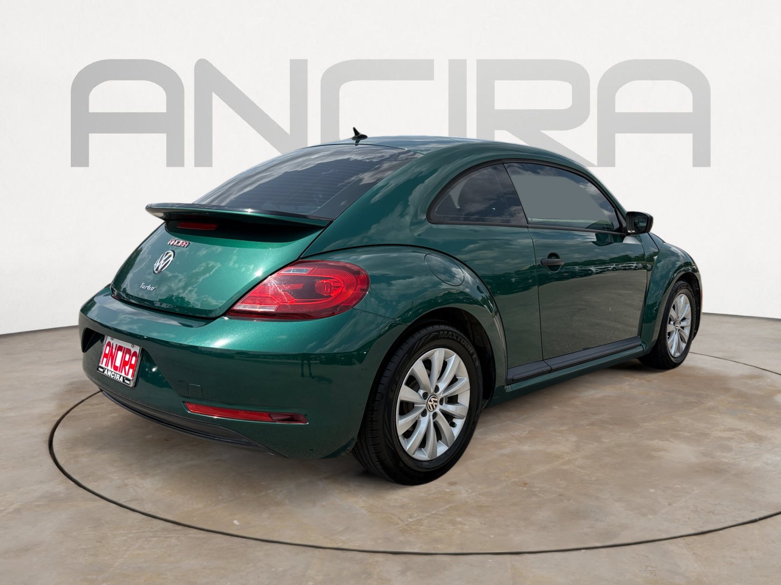 Used 2018 Volkswagen Beetle 2.0T S FWD image 11
