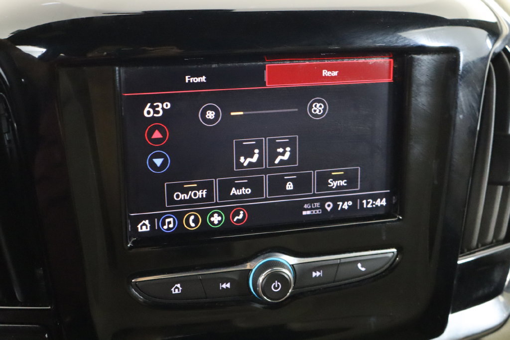 Used 2023 Chevrolet Traverse LS FWD image 38