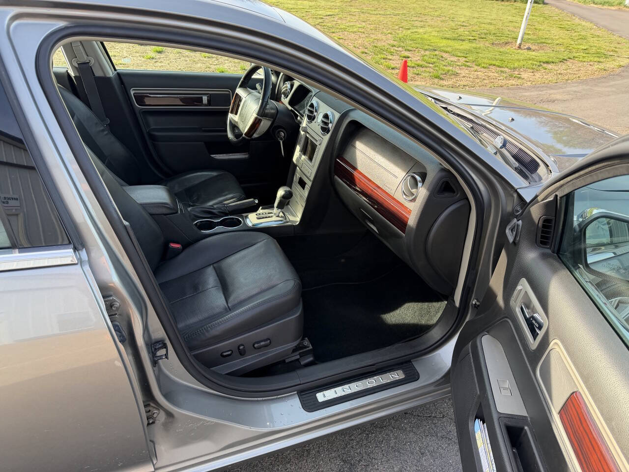 Used 2008 Lincoln MKZ AWD image 16