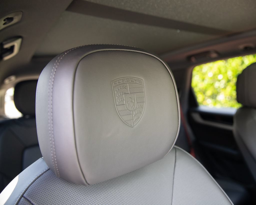 Certified 2026 Porsche Cayenne AWD/4WD image 19
