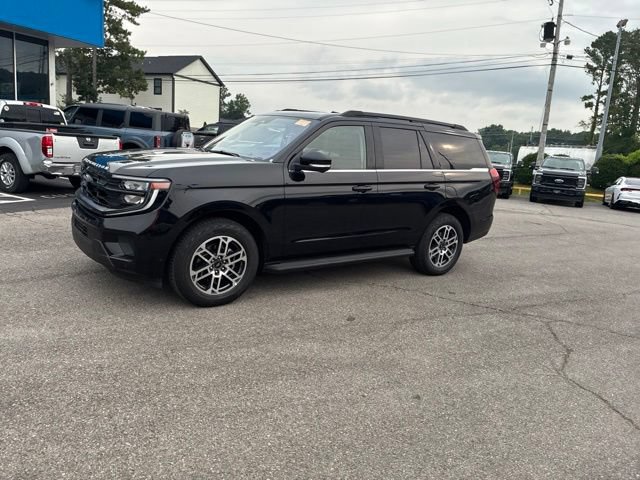 Used 2025 Ford Expedition Active AWD/4WD image 11