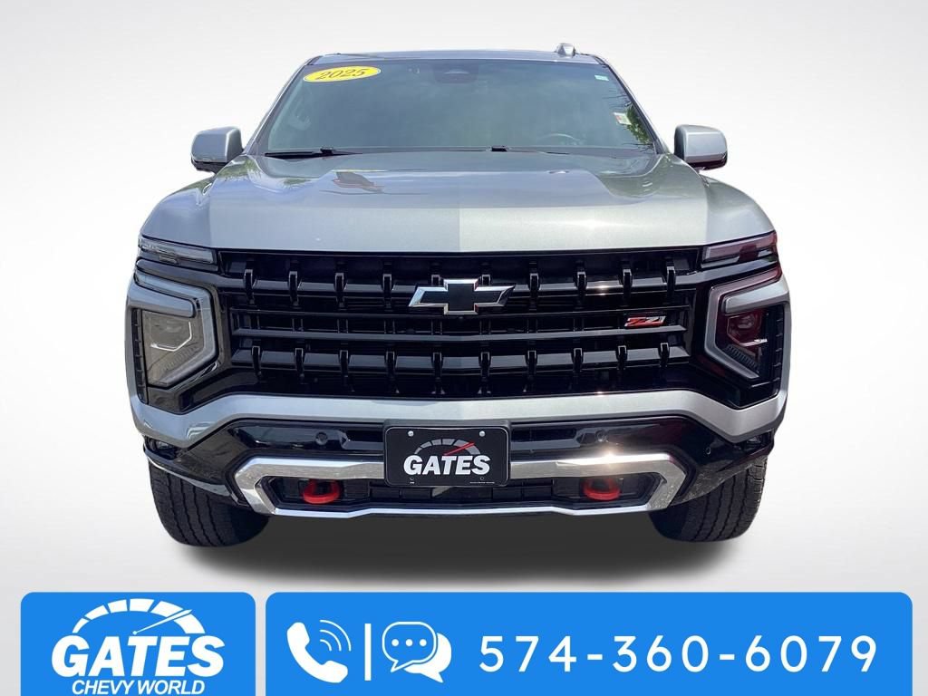 Used 2025 Chevrolet Suburban Z71 AWD/4WD image 2