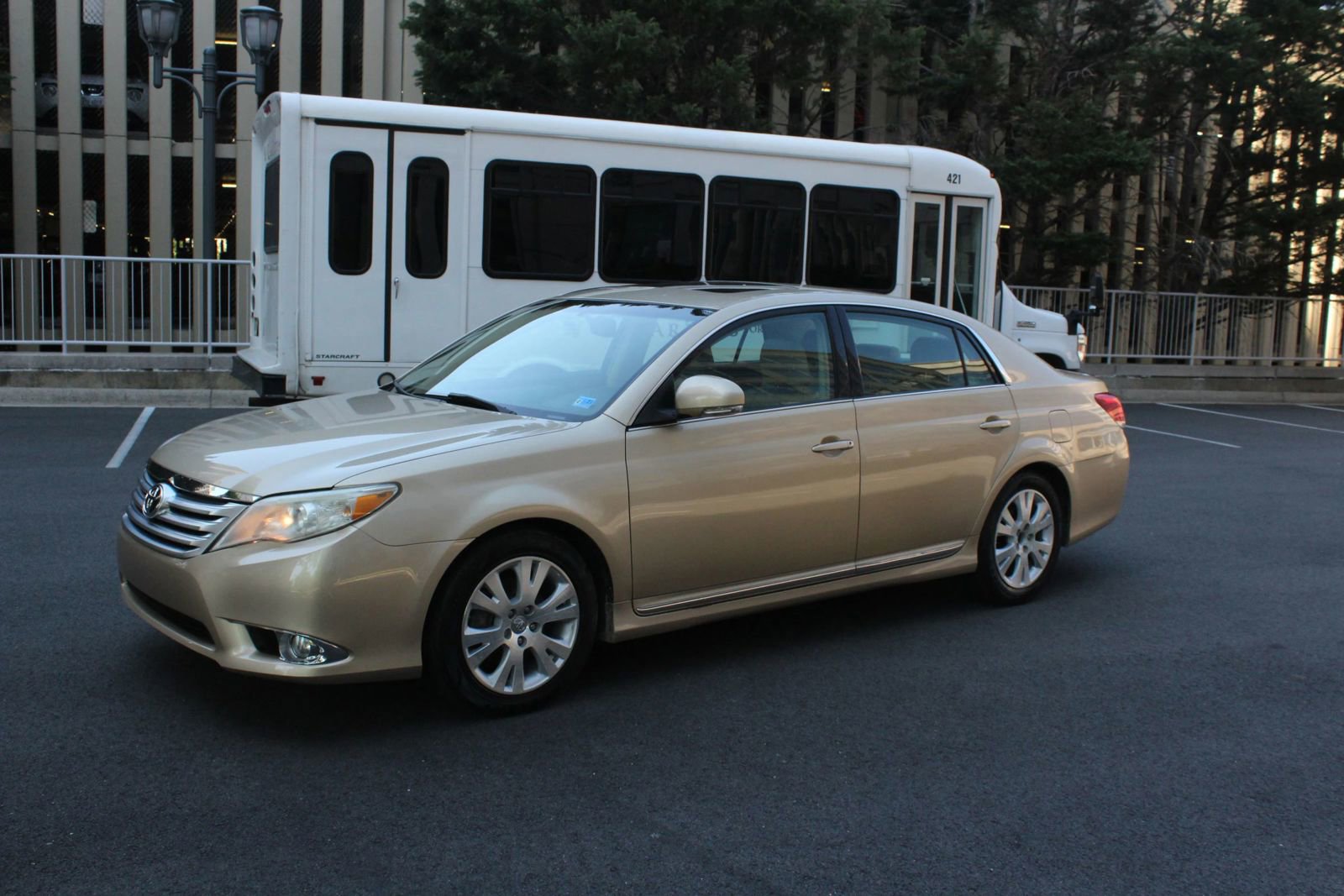 Used 2011 Toyota Avalon FWD image 12