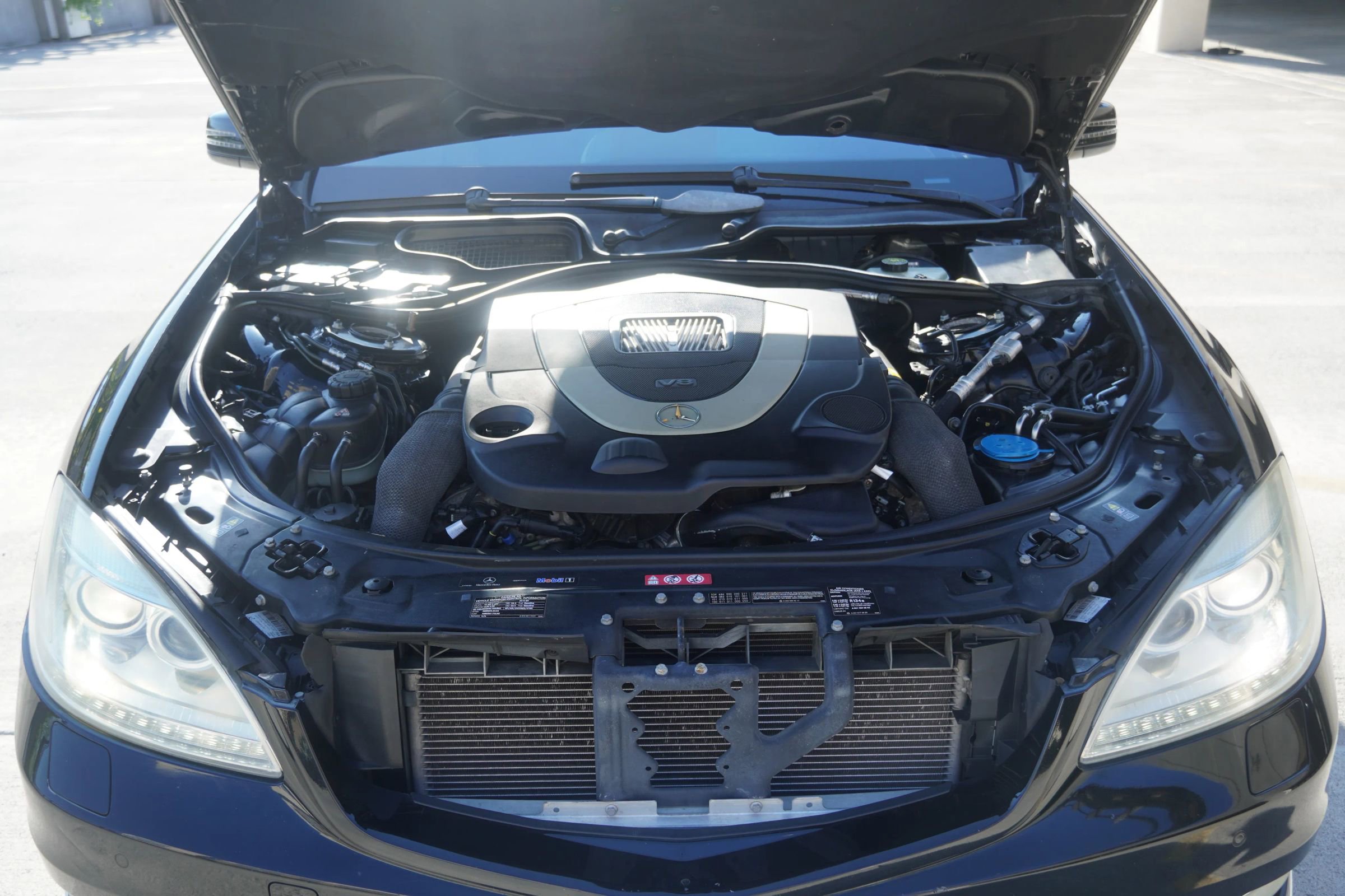 Used 2010 Mercedes-Benz S 550 4MATIC image 38