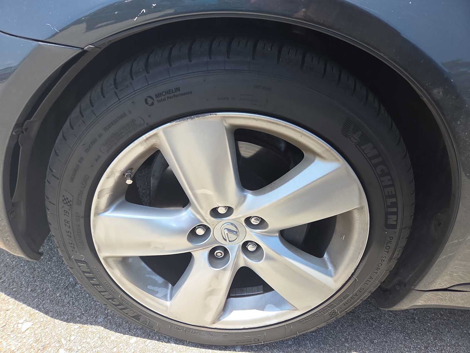 Used 2011 Lexus LS 460 w/ Luxury Value Edition RWD image 9