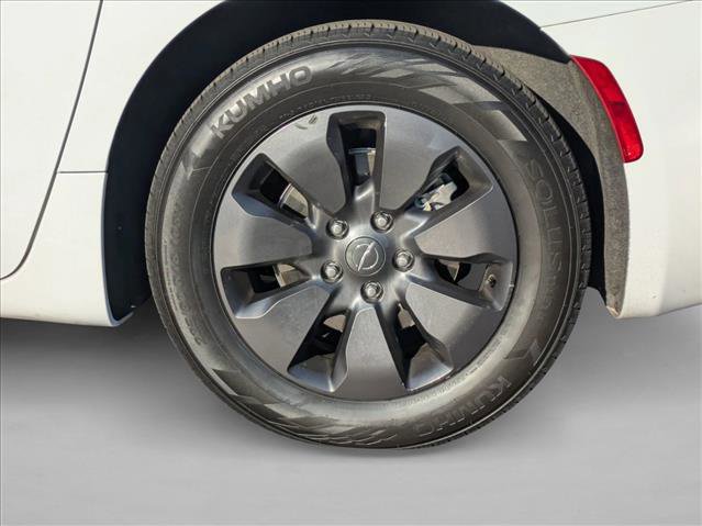 Used 2020 Chrysler Pacifica Touring-L w/ S Appearance Package image 23