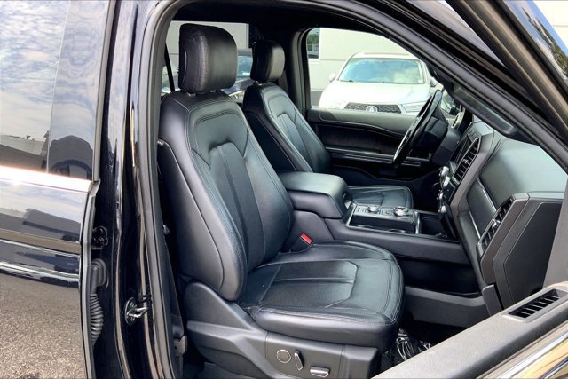 Used 2019 Ford Expedition Limited AWD/4WD image 6
