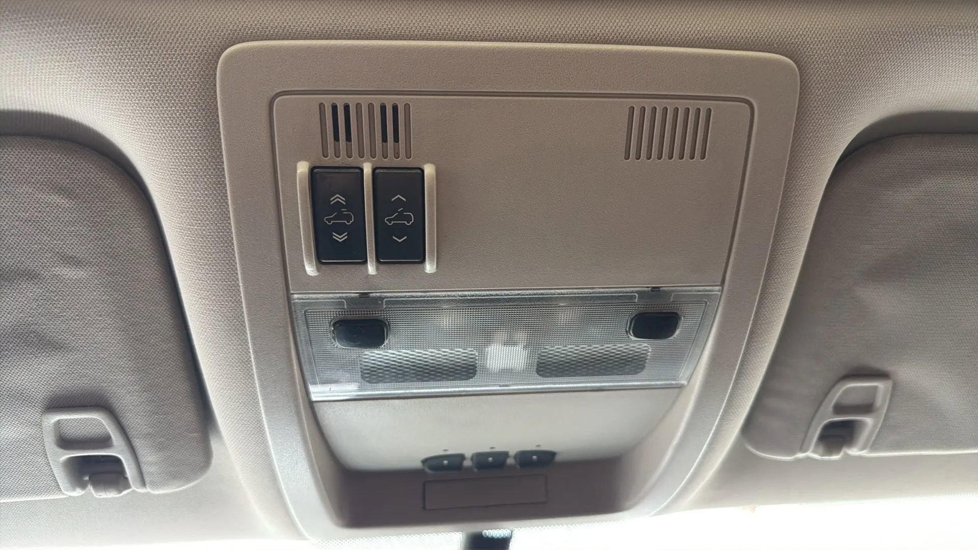 Used 2011 Chevrolet Silverado 3500 LTZ w/ Suspension Package, Off-Road image 27