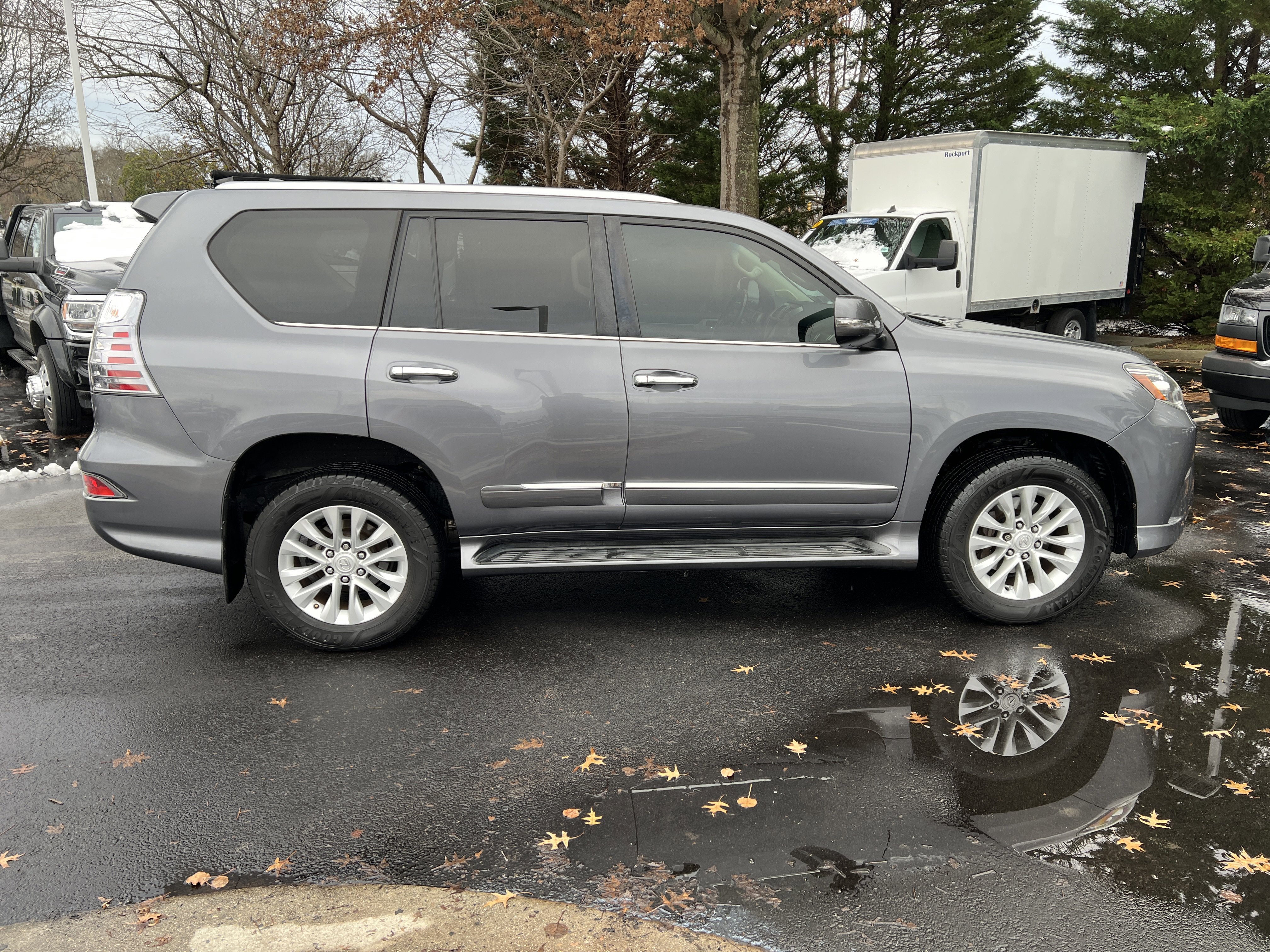 Used 2017 Lexus GX 460 Premium w/ Premium Package image 11