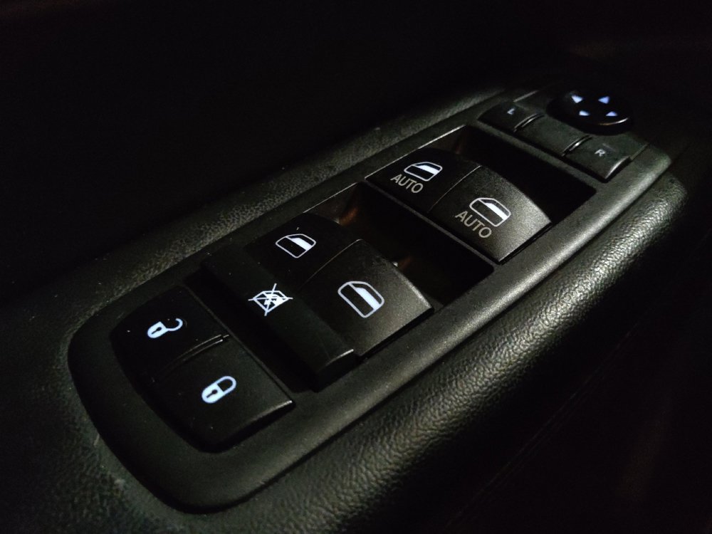 Used 2020 Jeep Grand Cherokee Altitude AWD/4WD image 27