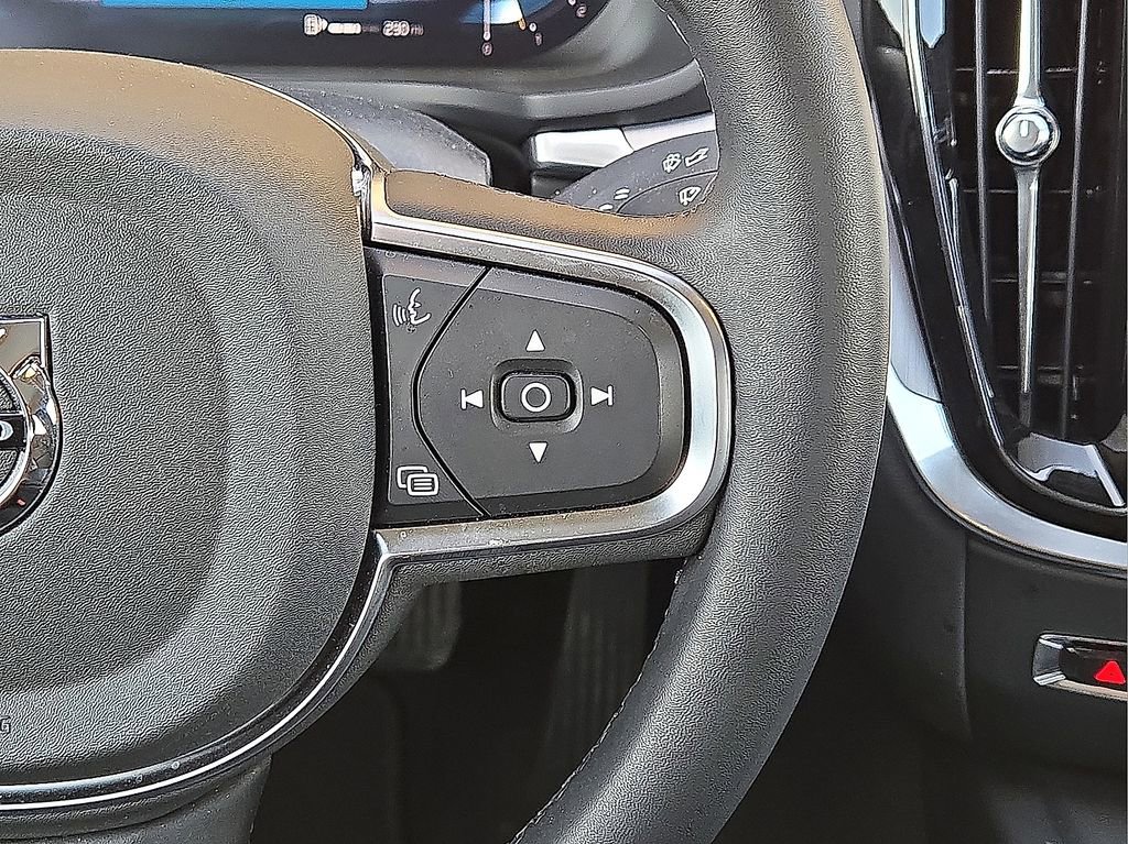 Certified 2024 Volvo S60 B5 Core image 20