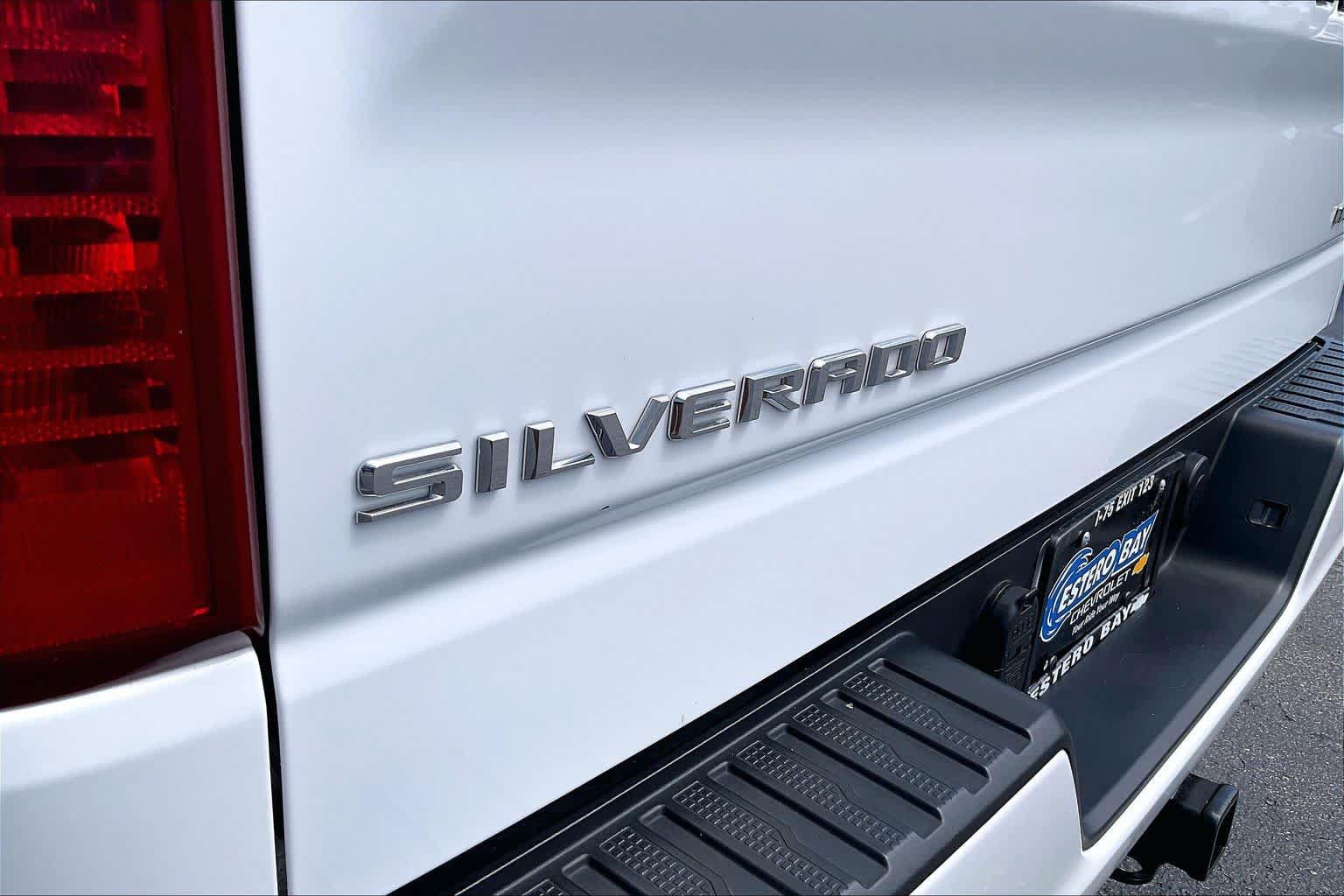Used 2024 Chevrolet Silverado 1500 Custom RWD image 9