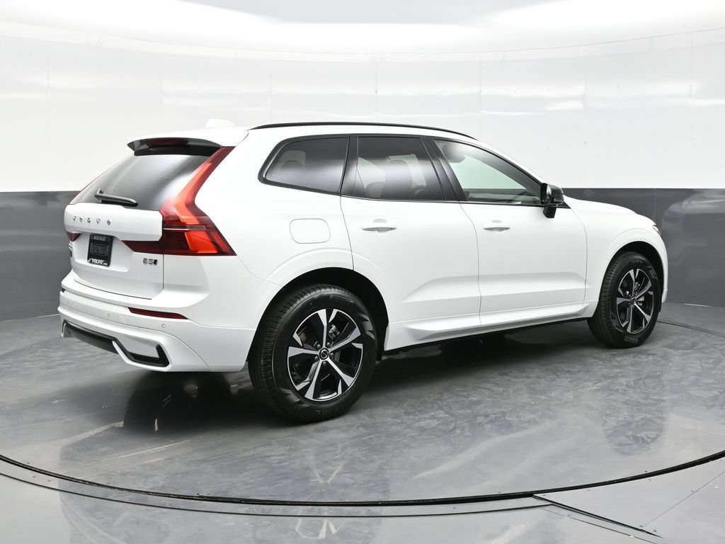 New 2026 Volvo XC60 B5 Core AWD/4WD image 7