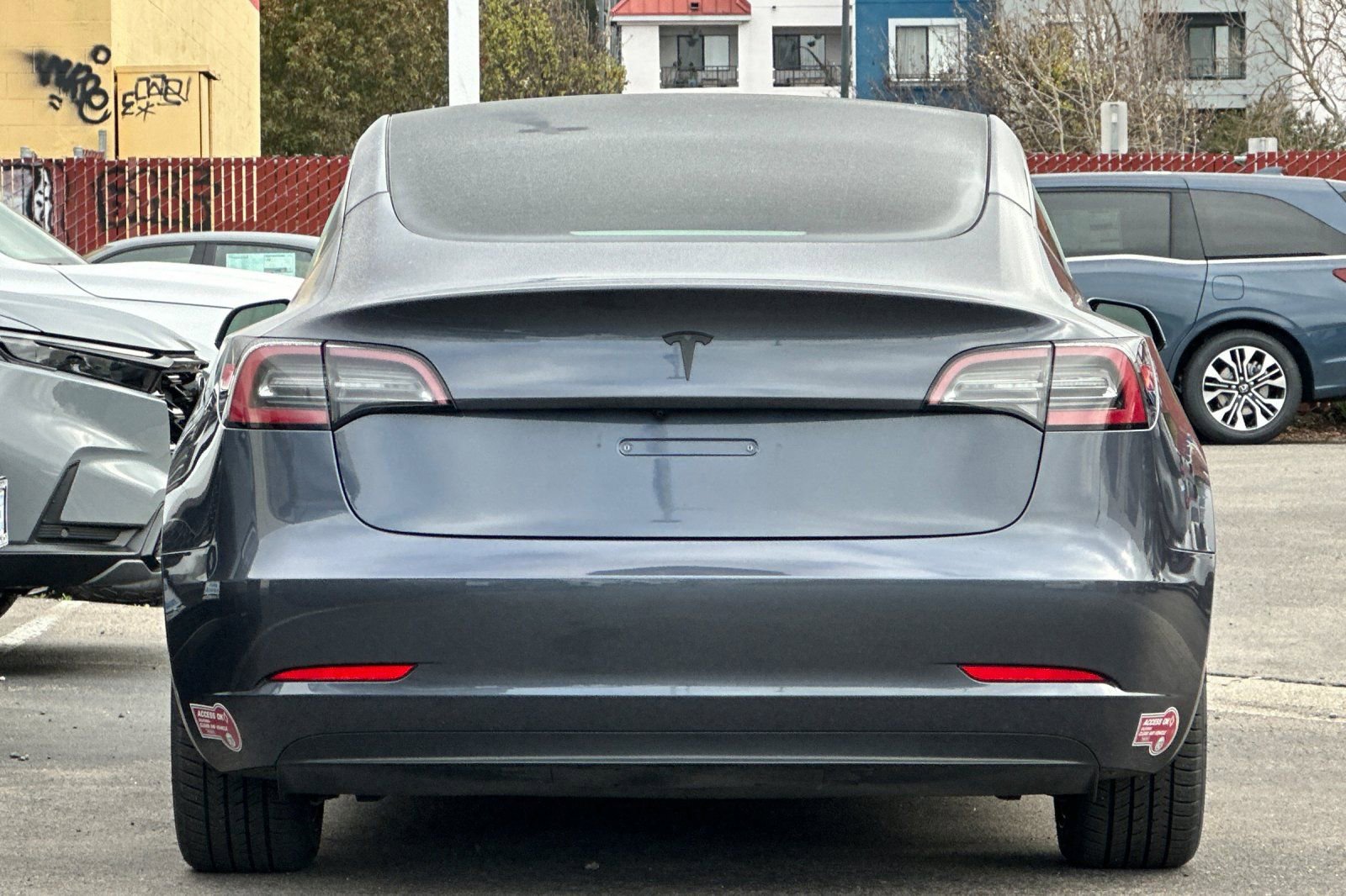 Used 2023 Tesla Model 3 Standard Range image 4