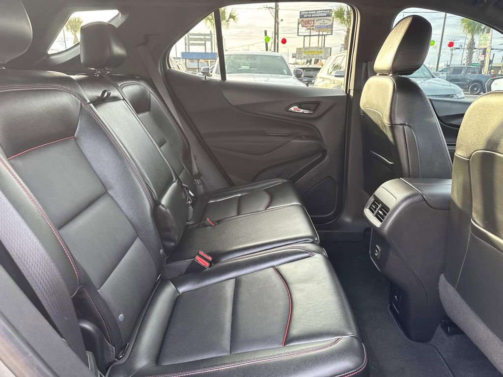 Used 2023 Chevrolet Equinox RS w/ RS Leather Package image 9