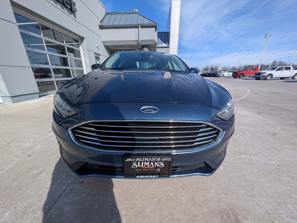 Used 2019 Ford Fusion SE image 4