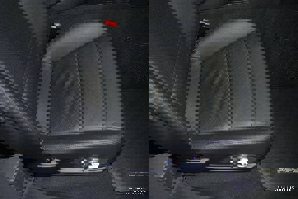 Used 2011 Porsche Panamera 4 AWD/4WD image 18