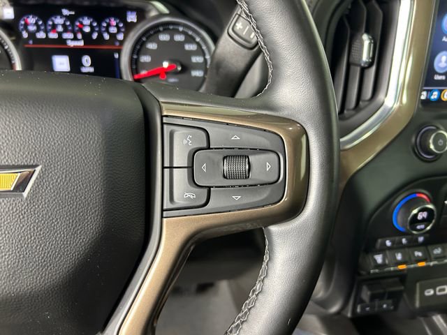 Used 2023 Chevrolet Silverado 2500 High Country w/ Z71 Off-Road Package image 17