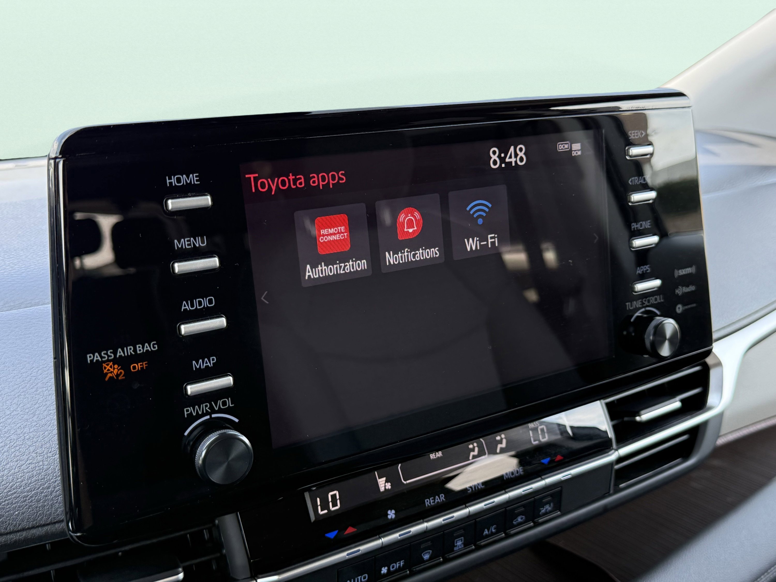 Used 2024 Toyota Sienna LE image 82