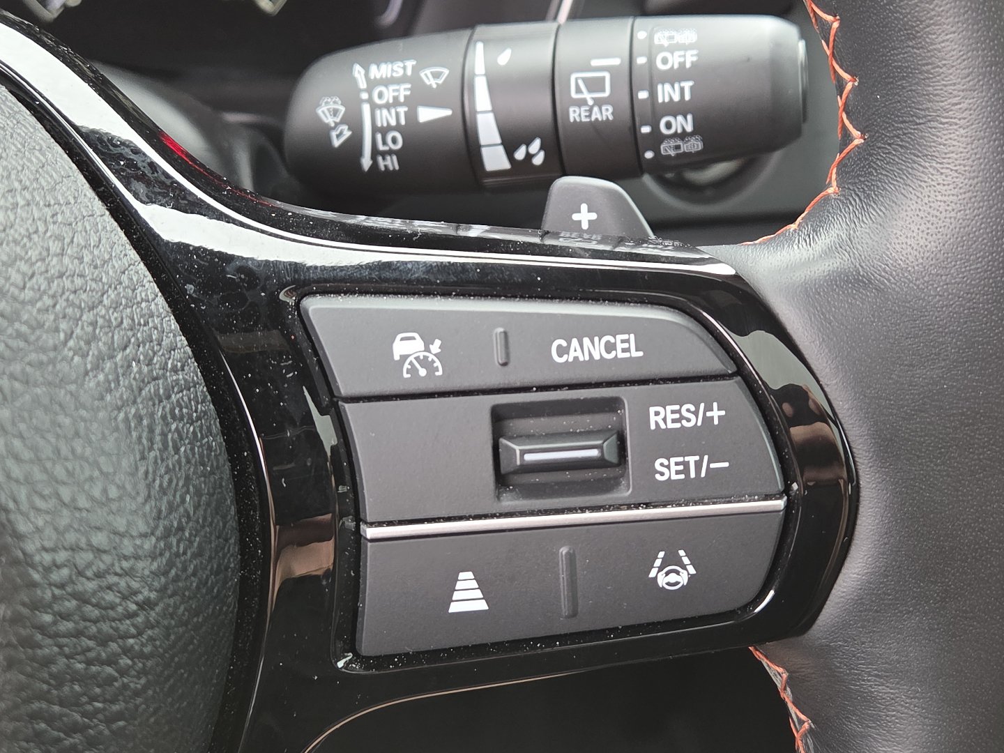 Used 2025 Honda Pilot TrailSport image 32