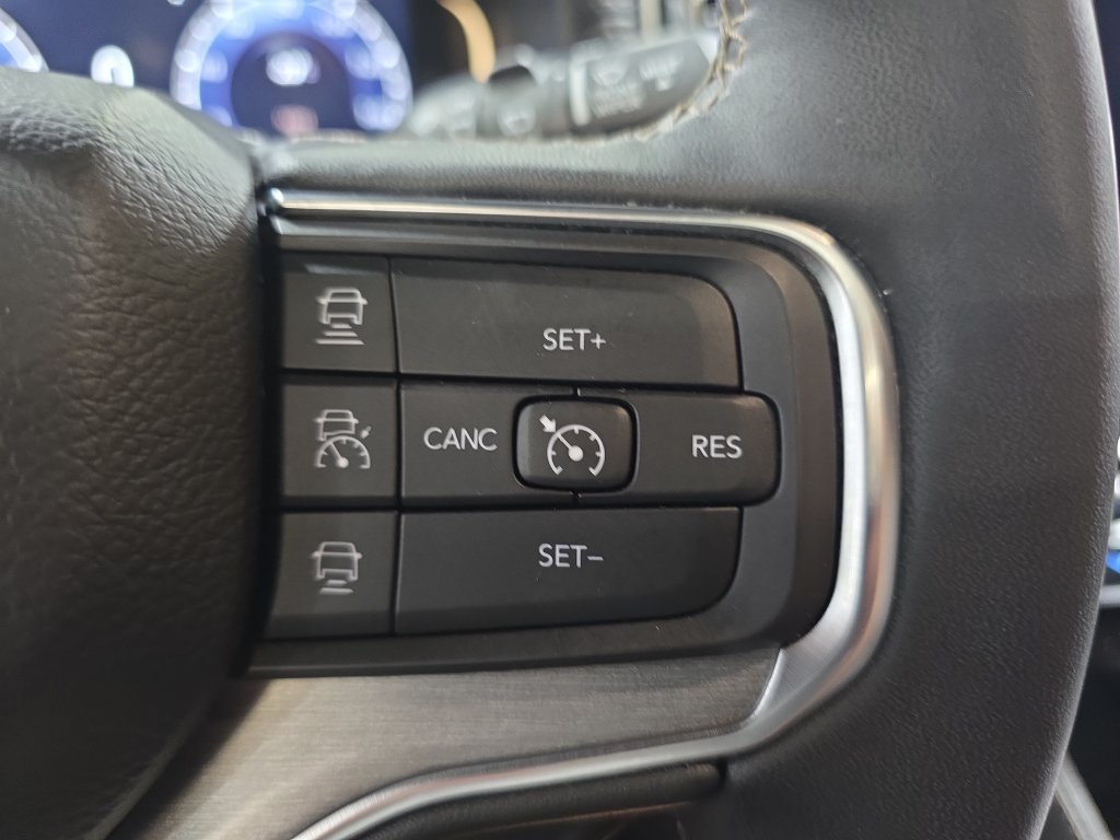 Used 2024 Jeep Wagoneer Series II AWD/4WD image 20