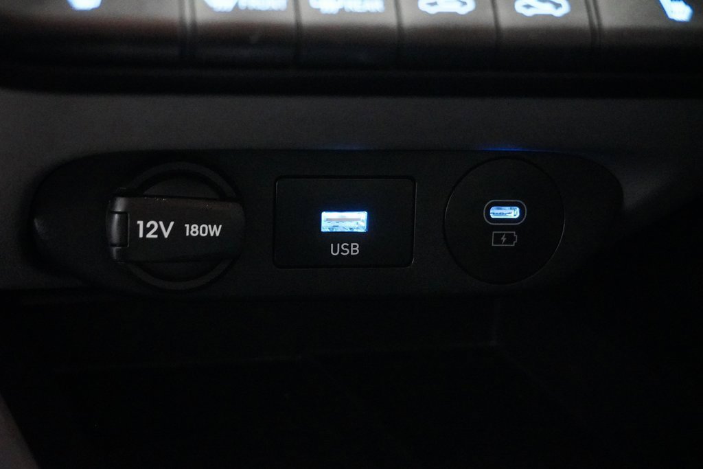 Used 2025 Hyundai Elantra SEL w/ Cargo Package image 29